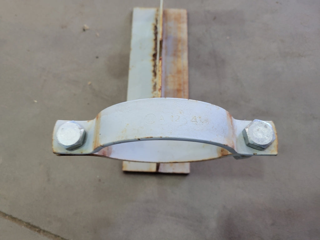 4", Anvil Pipe Clamp, Bolted