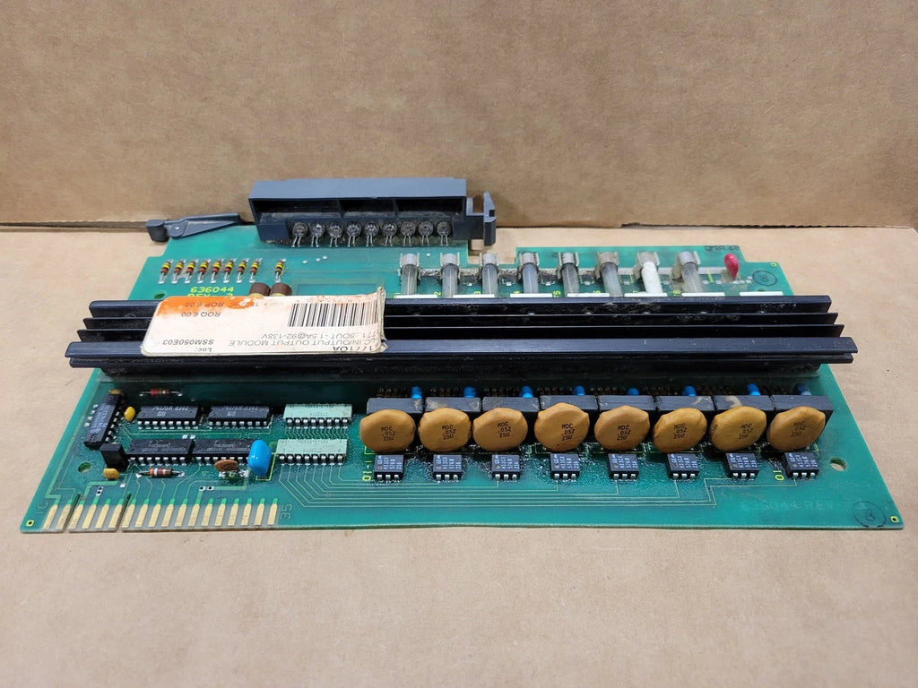 ALLEN-BRADLEY PLC-5 AC Output Module 1771-OA