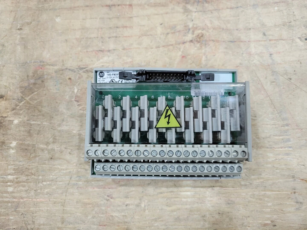 ALLEN-BRADLEY Interface Module 1492-IFM20F-F-2