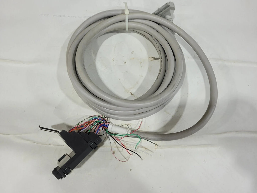 FISHER CONTROLS 32-Channel Terminal Block KJ4001X1-CJ1 w/ Cable 300 V