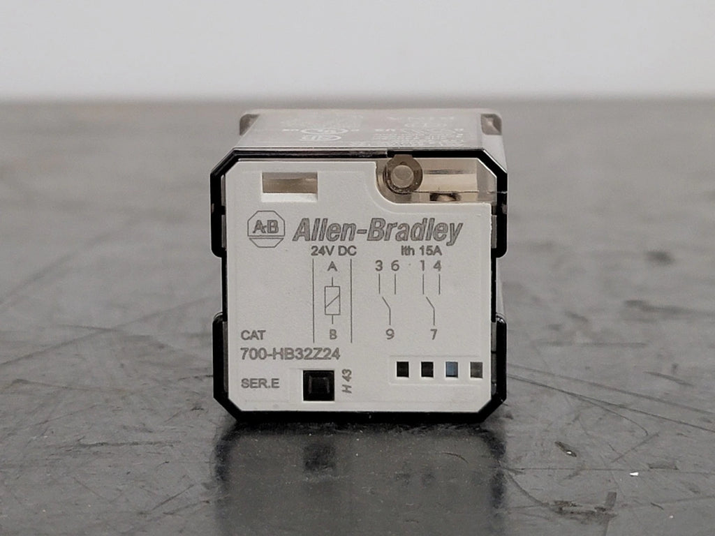 ALLEN-BRADLEY 15 Amp General Purpose DC Relay 700-HB32Z24