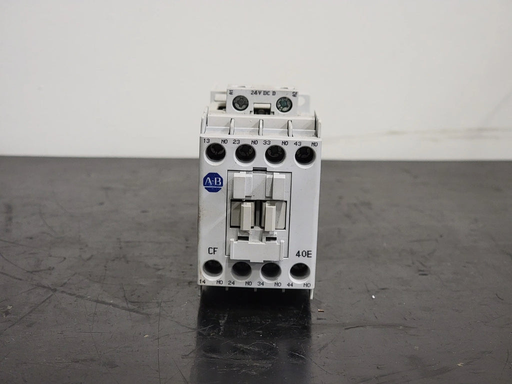 ALLEN-BRADLEY 10 Amp Industrial Control Relay 700-CF400D