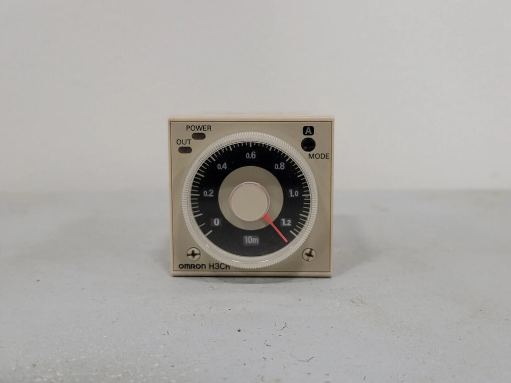OMRON 5 Amp Time Delay Relay H3CR-A8 AC100-240/DC100