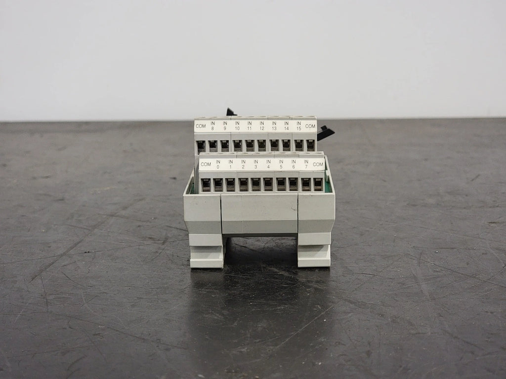 ALLEN-BRADLEY 20-point Feed-Through Digital Interface Module 1492-IFM20FN