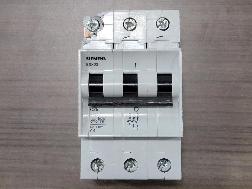 SIEMENS 25 Amp 3 Pole Circuit Breaker 5SX23-C25