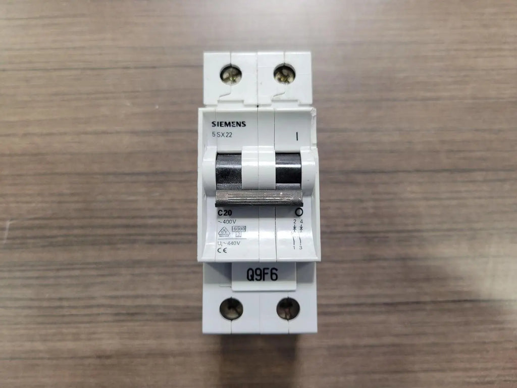 SIEMENS 20 Amp 2 Pole Circuit Breaker 5SX22-C20 