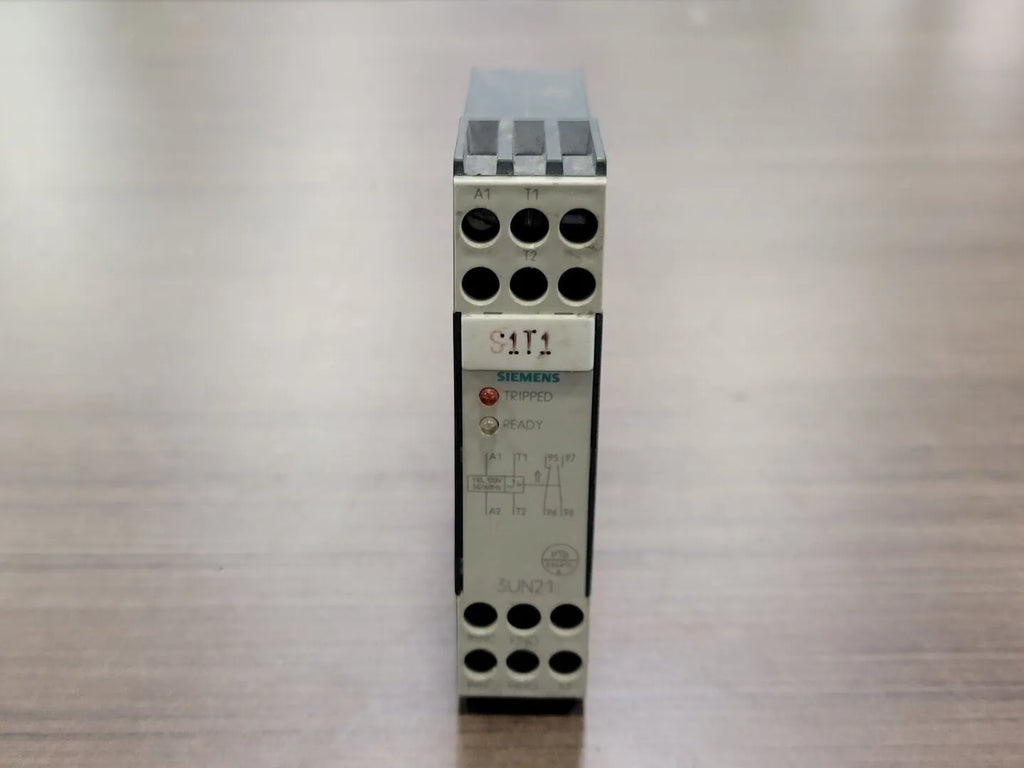 SIEMENS 6 Amp Thermistor Motor Protection Tripping Relay 3UN2100-0AF7