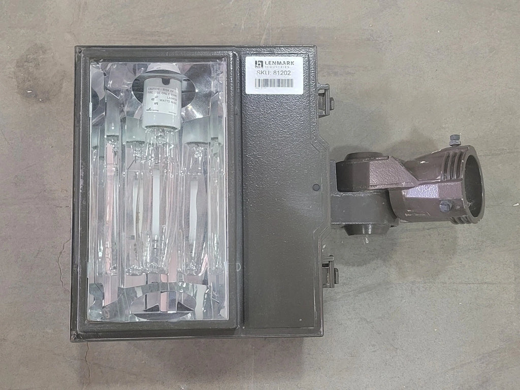 COOPER Floodlight w/ 400W Lamp