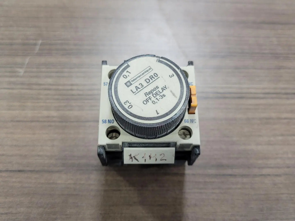 TELEMECANIQUE 6 Amp Time Delay Block LA3-DR0