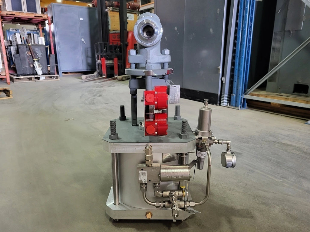 HP VALVES/KEY VALVE TECHNOLOGIES 2" Class 900 Globe Valve B16.34 w/ Actuator & Pressure Regulator