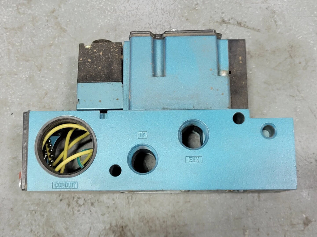 MAC Solenoid Valve 6211C-512-PM-112DA W/ Valve Coil PME-112DABE