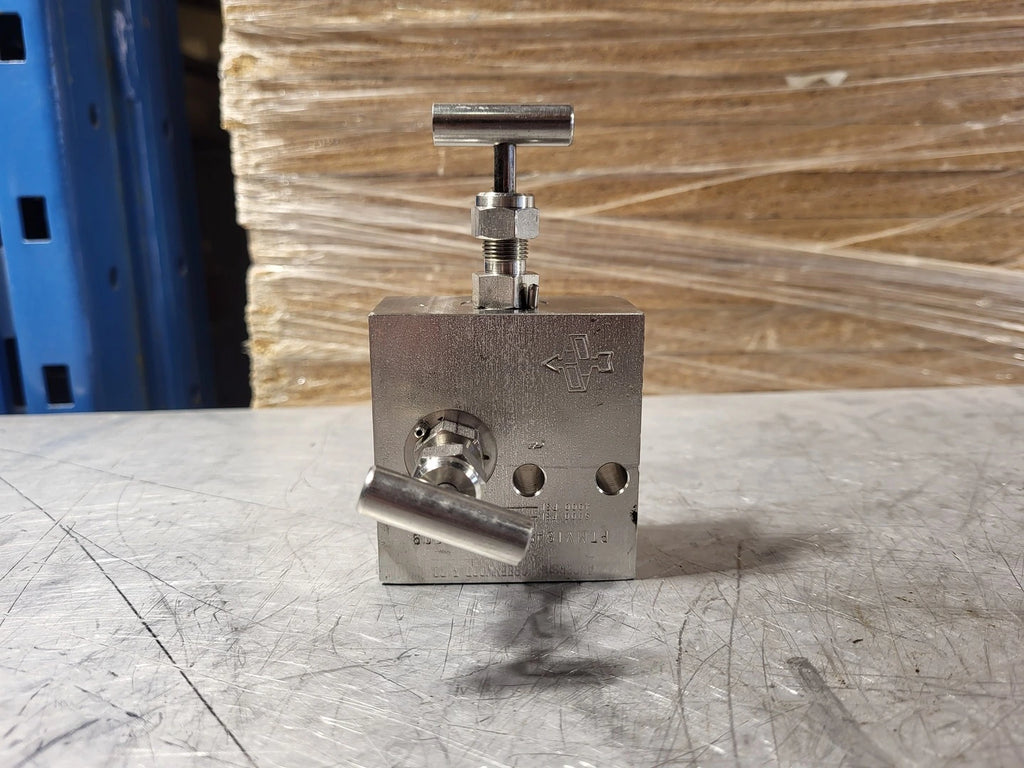 ANDERSON GREENWOOD CROSBY Stainless Steel Manifold Valve PTMVIS4SG