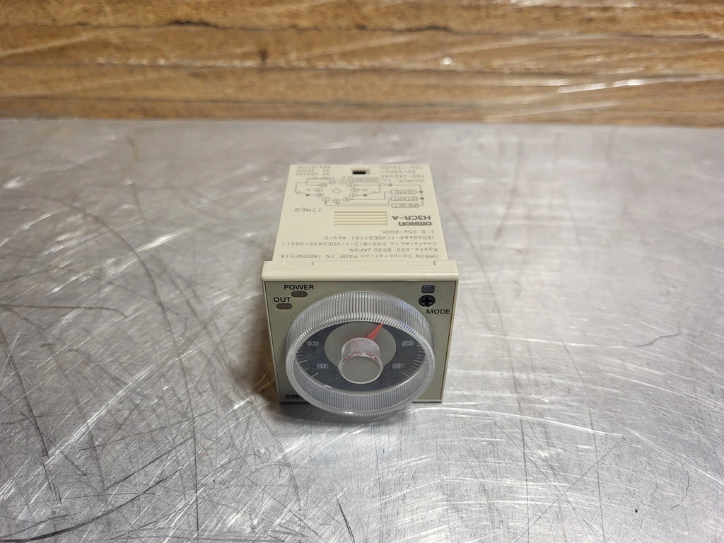 OMRON 5 Amp Time Delay Relay H3CR-AP AC100-240/DC100-125