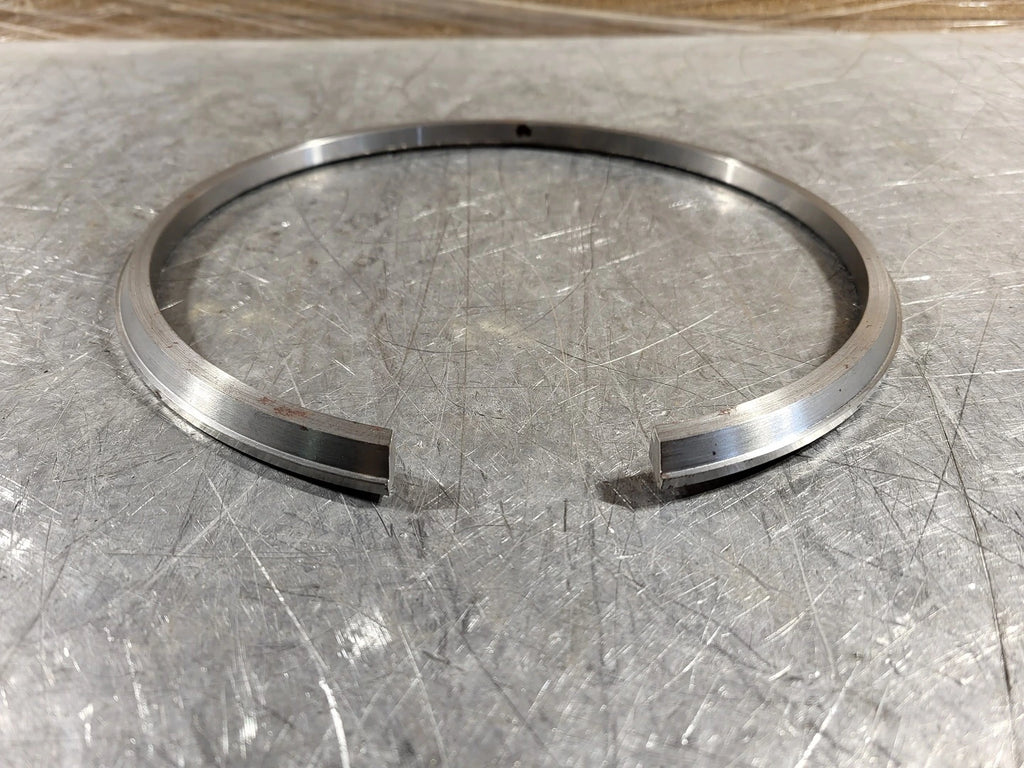 DEZURIK 8" KSU CL300 Retaining Ring 3350131