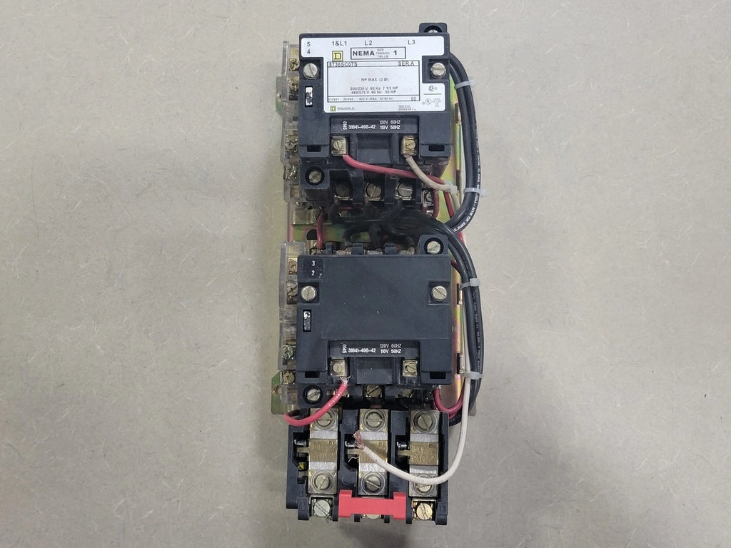 SQUARE D 10 hp, NEMA Size 1, 110/120 VAC Coil Reversing Starter 8736SCO7V02S