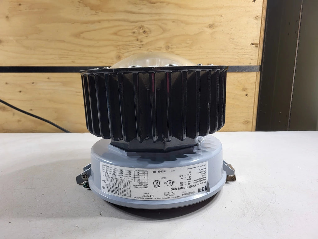 CROUSE-HINDS 46 watts LED Luminaire VMV5LR1/UNV1 S890