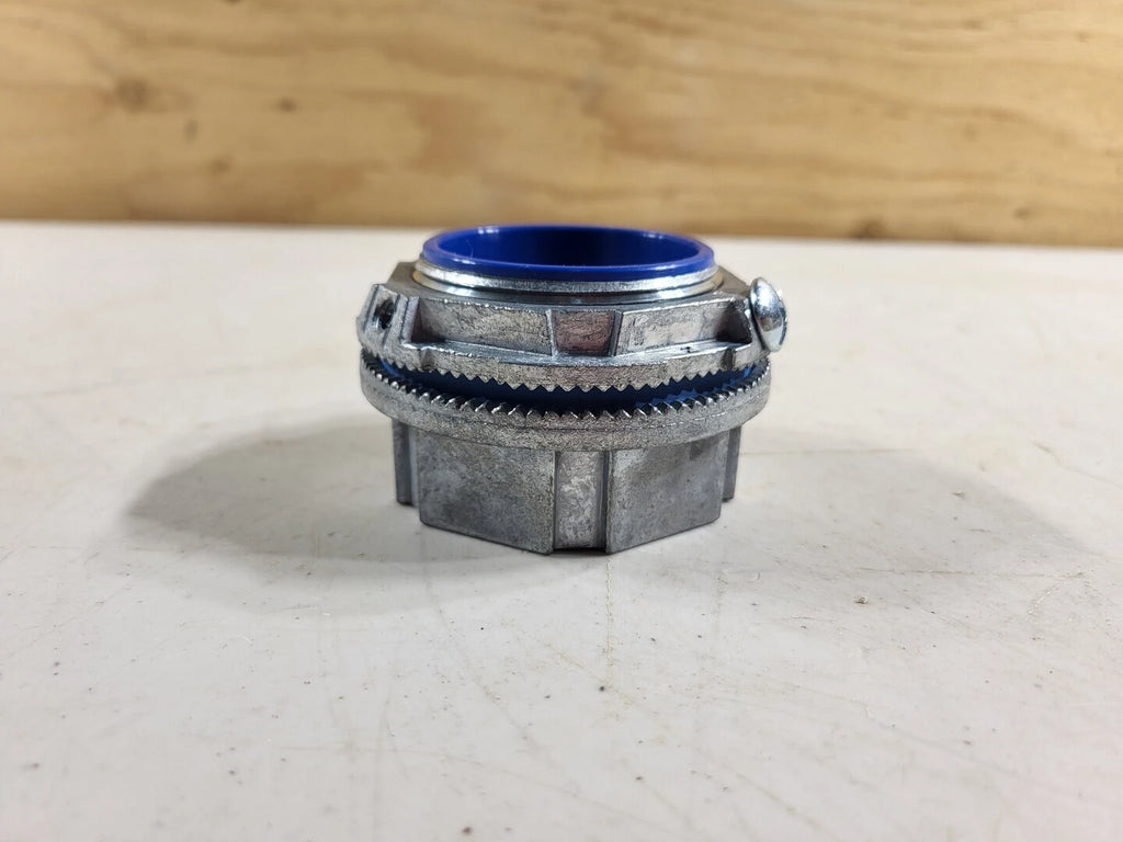 THOMAS & BETTS 2" Grounding Hub H200GR-C