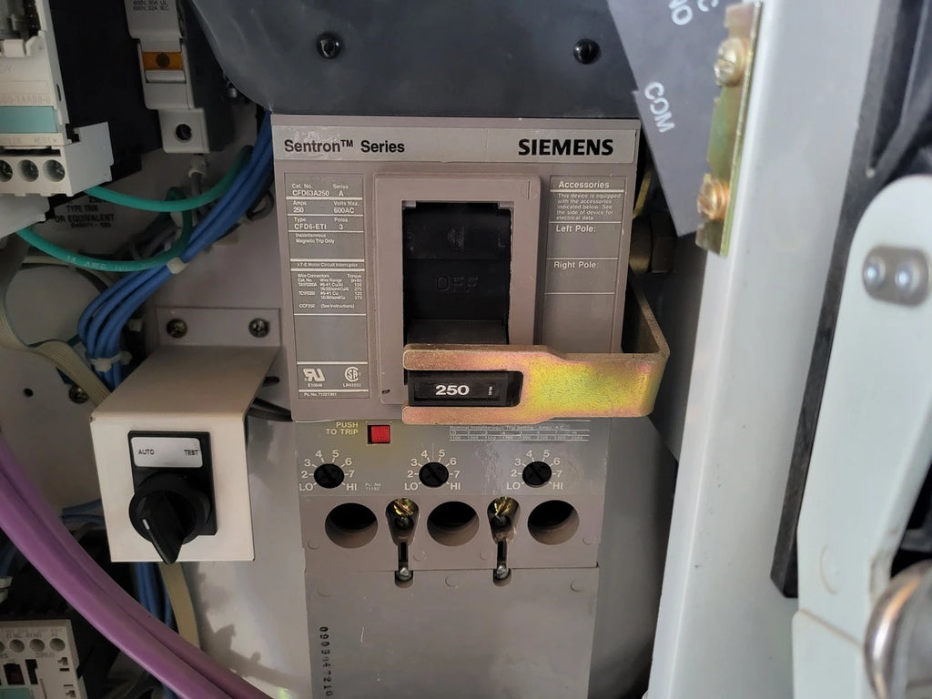 SIEMENS 250 Amp 3 Pole Circuit Breaker CFD63A250