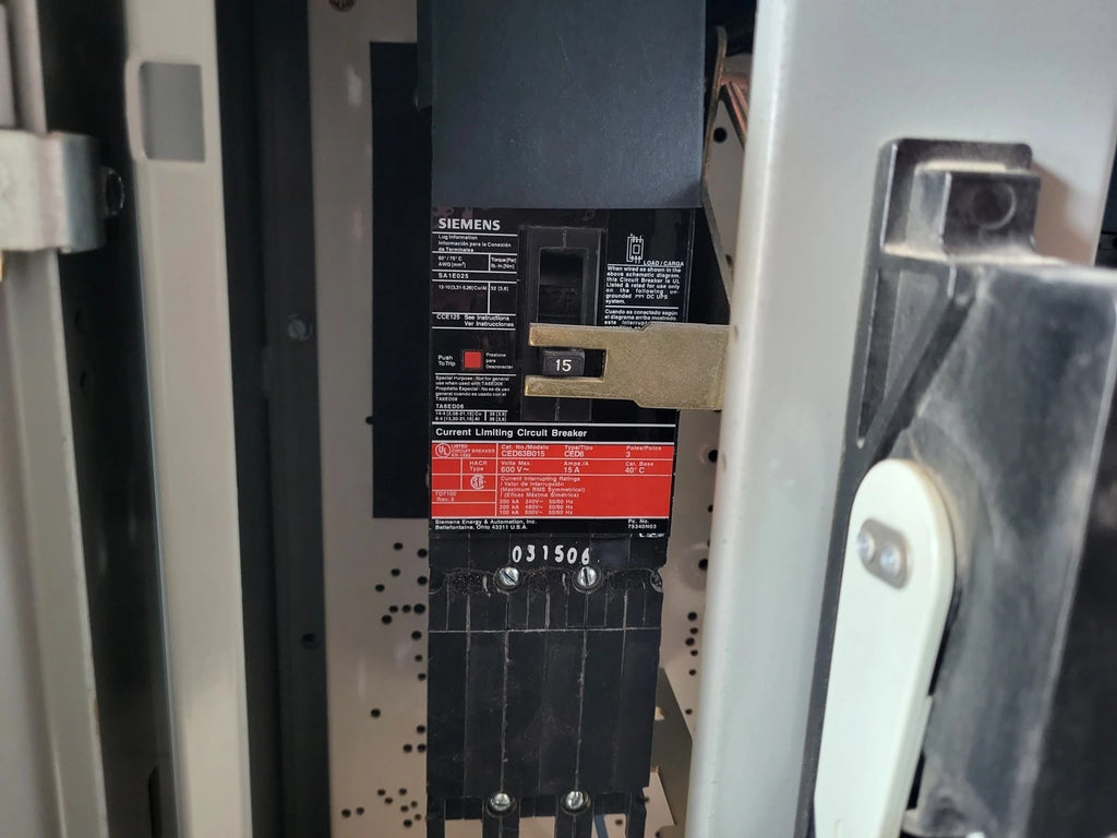 SIEMENS 15 Amp 3 Pole Circuit Breaker CED63B015