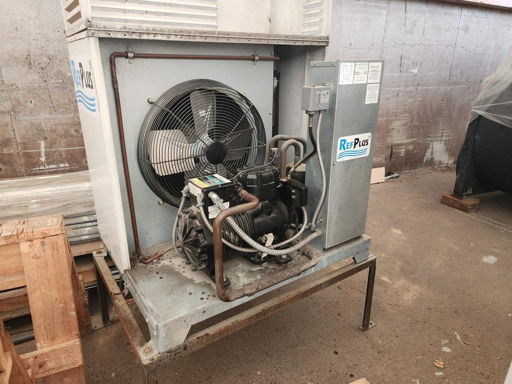 REFPLUS 4 hp Outdoor Air-Cooled Condensing Unit OCS-040-1H2-8