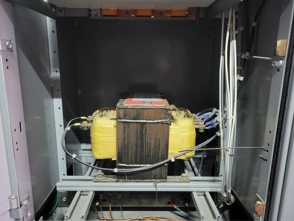 HAMMOND 7.5 kVA Transformer, 600 pri. volts, 120/240 sec. volts D53492207