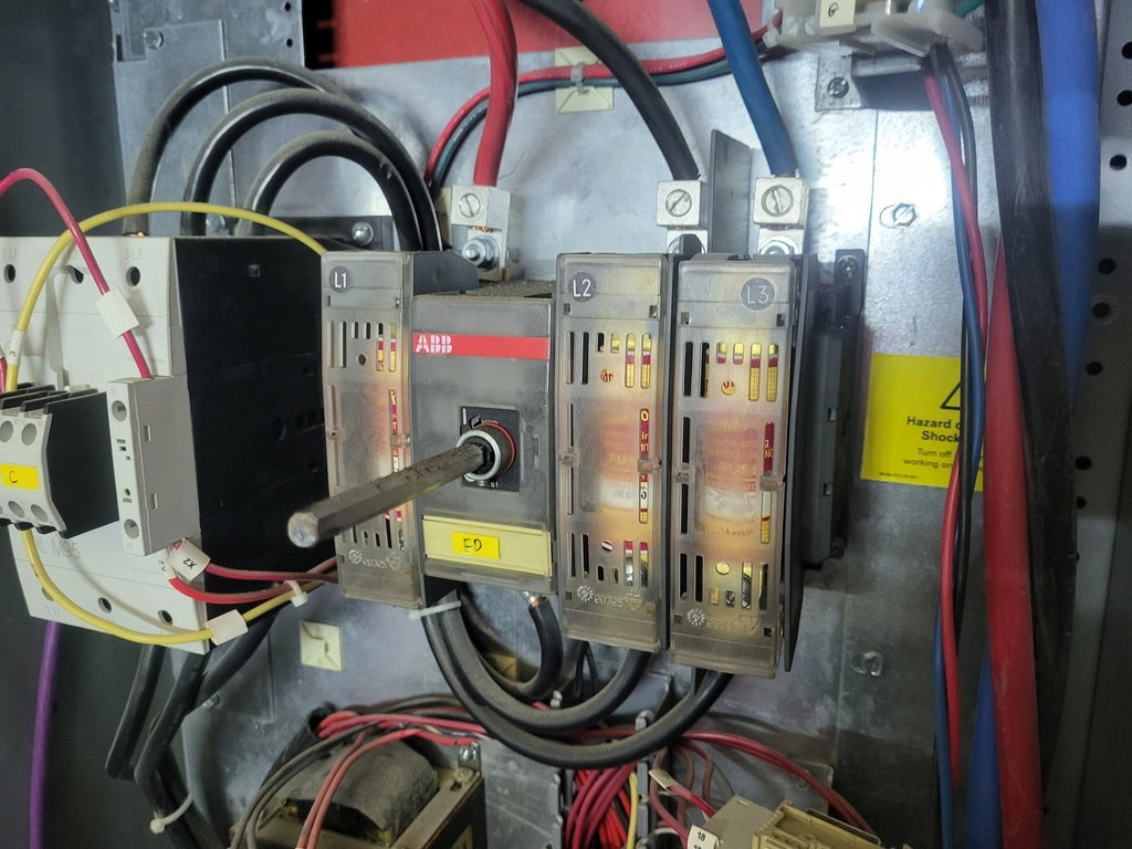 Fused Switch 3-Pole w/ 3 x 90A Fuses