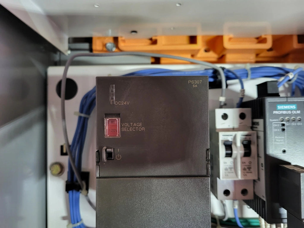 SIEMENS Regulated Power Supply 6ES7307-1EA00-0AA0 120/230VAC Input 24VDC/5A Output