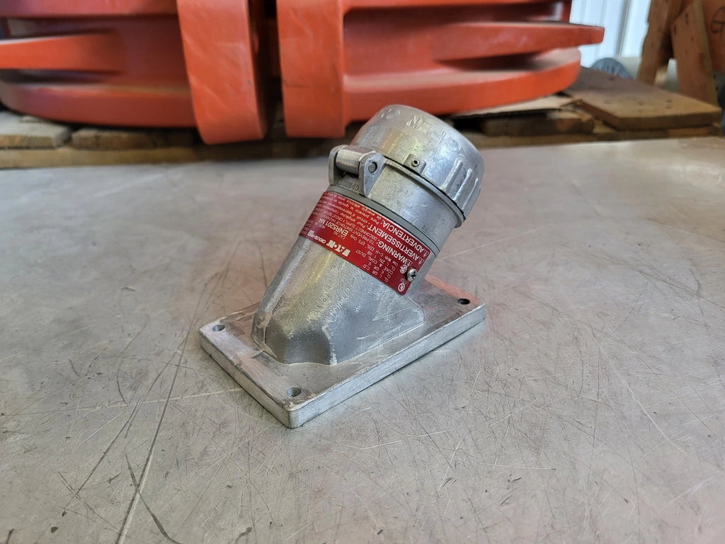 CROUSE-HINDS 20 Amp Circuit Breaking Receptacle ENR5201 M4 5-20R 125V