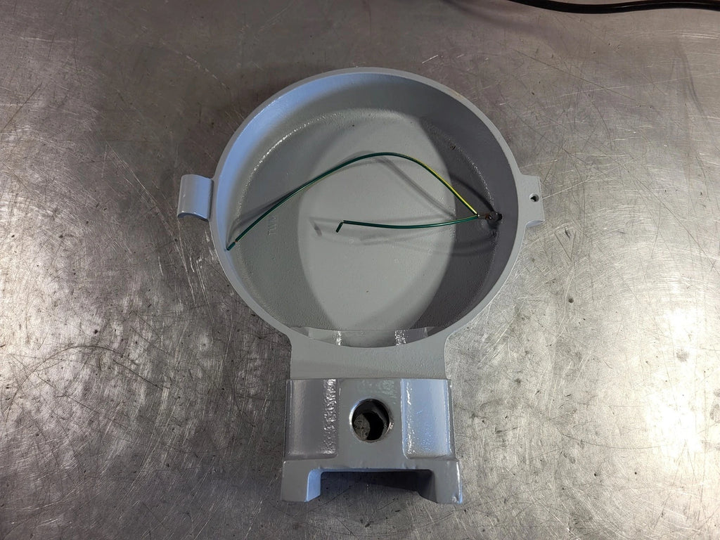 CROUSE-HINDS TWM2 Wall Mount Thru Feed Cover 3/4"