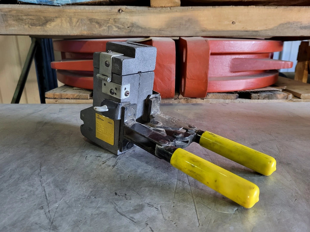 ERICO Cadweld Cable Mold IPG PB13ST2GRH 2/0 CONC 85T0150 LB RAIL PB90 W/N PB90PLUSF80