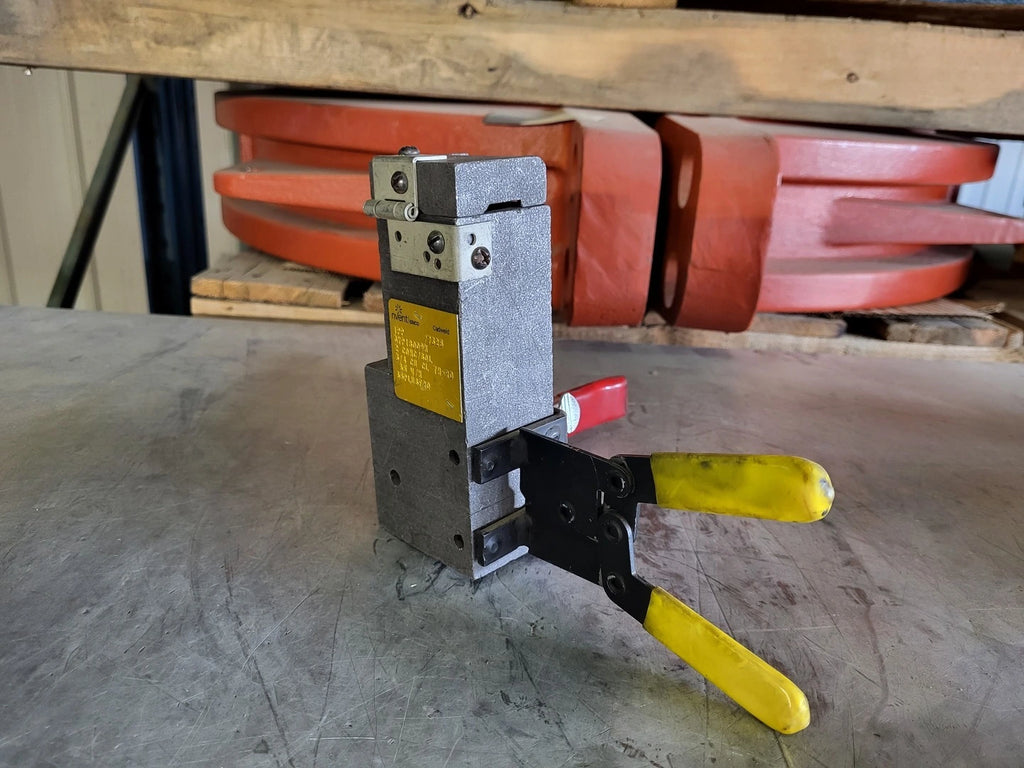 ERICO Cadweld Cable Mold IPP/7325 GYP18009N 2 CONC/SOL 3/4CU CL TH-RD 65 W/N 65PLUSF20