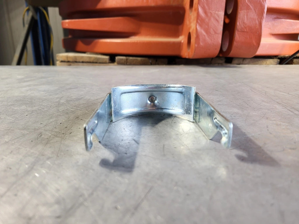 THOMAS & BETTS 2-1/2" EMT/Rigid Conduit Strut Clamp CPC250