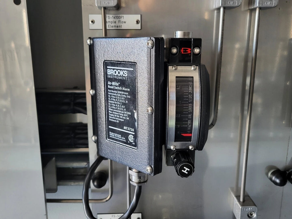 BROOKS INSTRUMENT AR-MITE Reed Switch Alarm w/ Low Flow Armored Flowmeter MT3750
