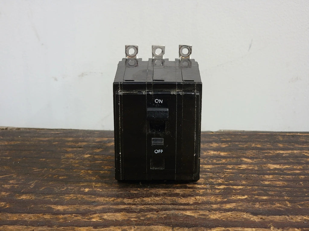 SQUARE D 50 Amp, 3 Pole, 120/240 volts Circuit Breaker QOB350