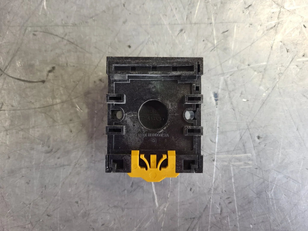 OMRON 11-Pin Relay Socket PF113A-E 