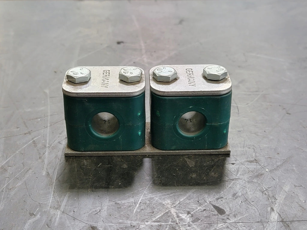 Twin Assembly Pipe Clamp 14mm Hole (Box of 39)