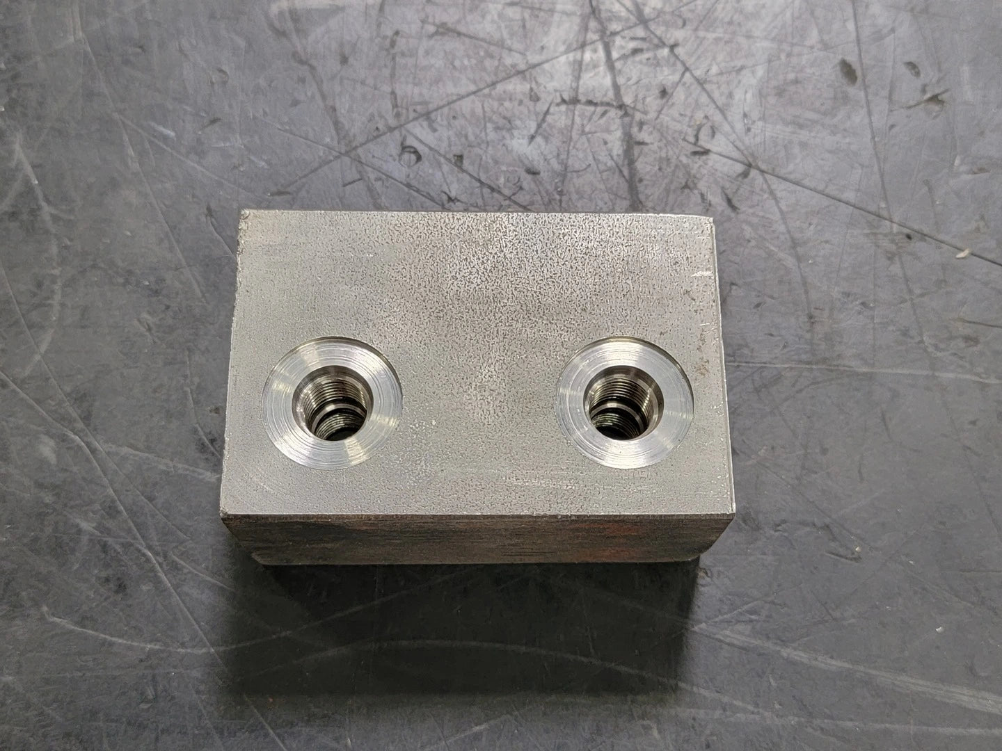 Adapter Block Dual 00- F04OB, 1/4