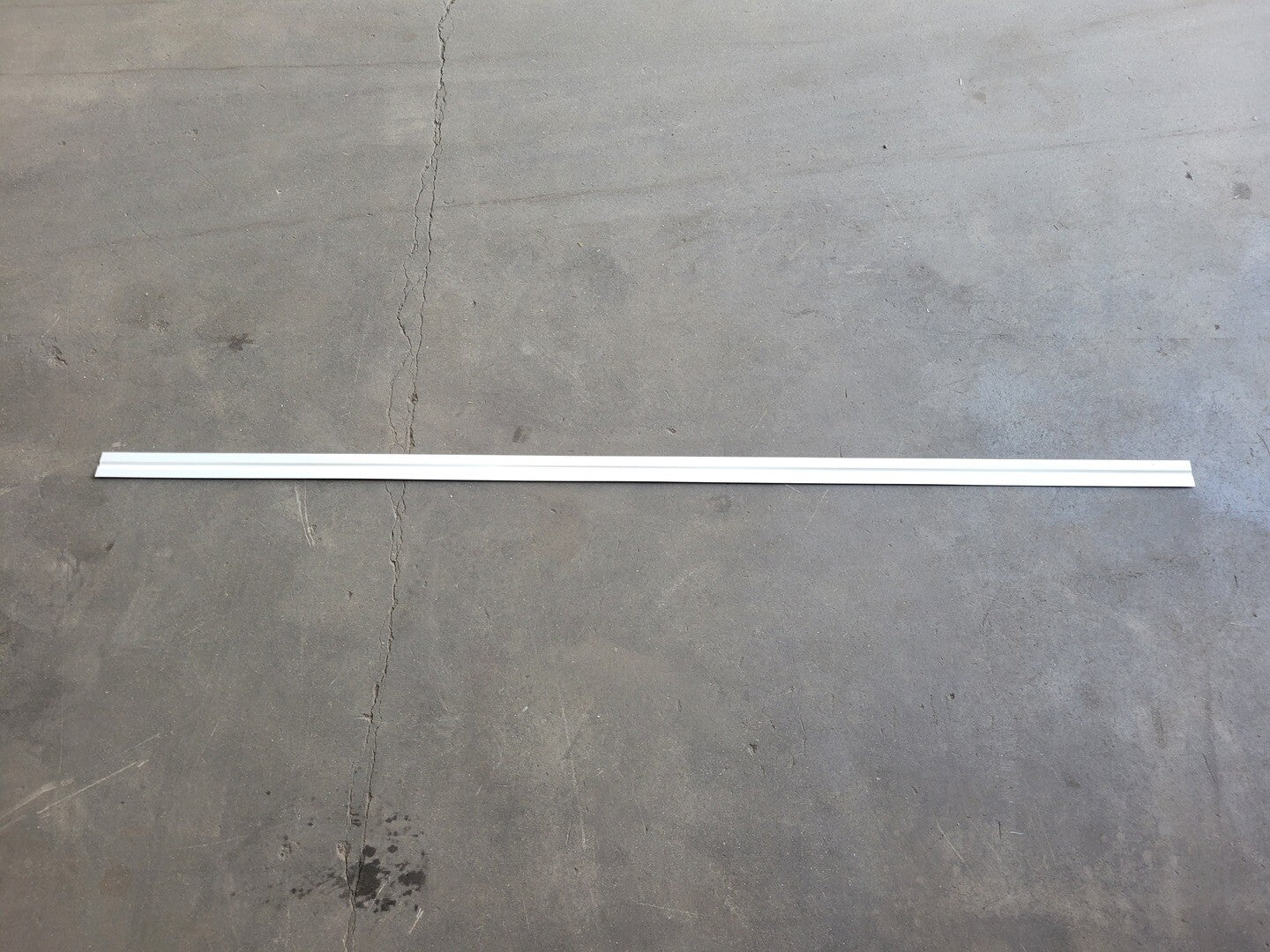 LEGRAND 4000 Series Raceway Divider G4000D (Box of 9)