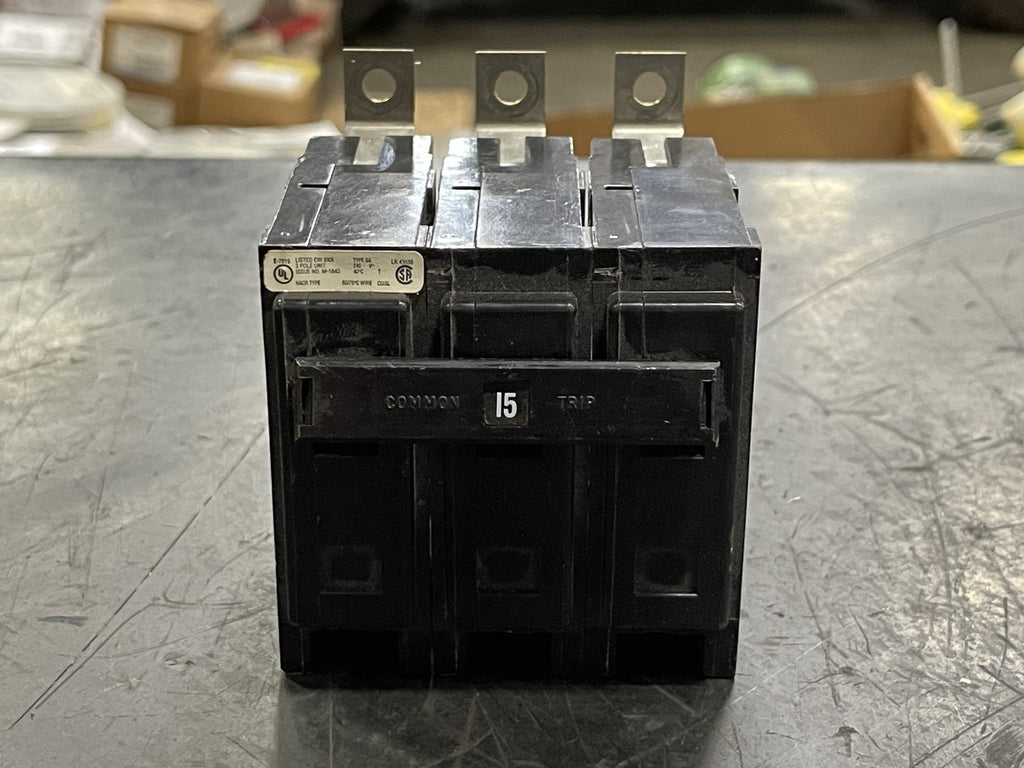 CUTLER-HAMMER 15 Amp, 3 Pole, 240 volts Circuit Breaker BAB3015H