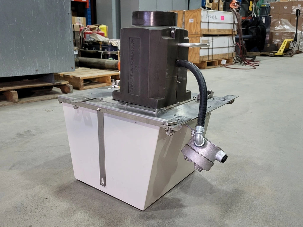 WIKA 0-15 kPa Pressure Gauge 837-3 Assembly w/ Enclosure Valve And Insulation