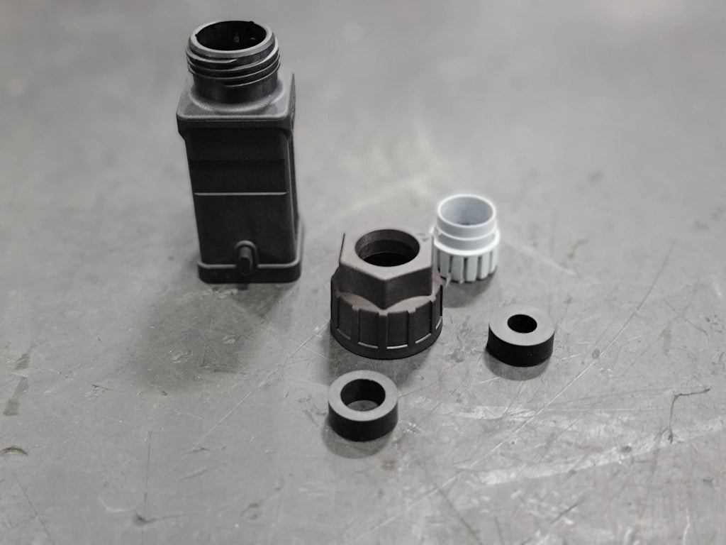 PHOENIX CONTACT Sleeve Housing D7 HC-STA-D07-HHFS-1TGM20-PL-BK (Box of 17)
