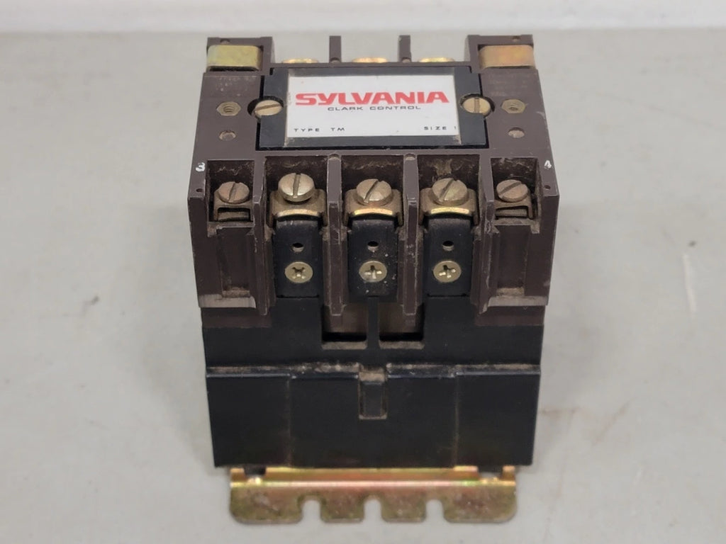 SYLVANIA 30 Amp, 3 Pole, NEMA Size 1, 110/120 VAC Coil Contactor T77U021