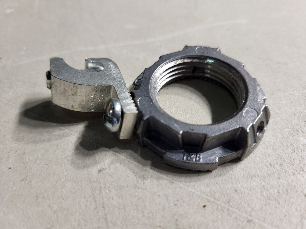 THOMAS & BETTS 3/4" Bond Star Grounding Locknut L075GRL