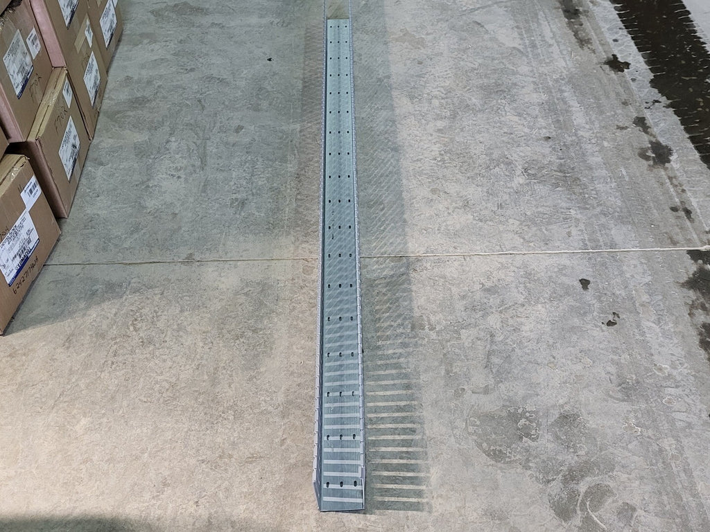 PANDUIT 6ft PVC Base Wiring Duct G3X4LG6