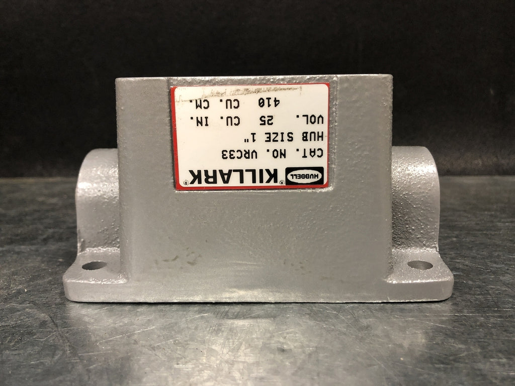 HUBBELL 30 Amp Feed Through Nonmetallic Back Box VRC33